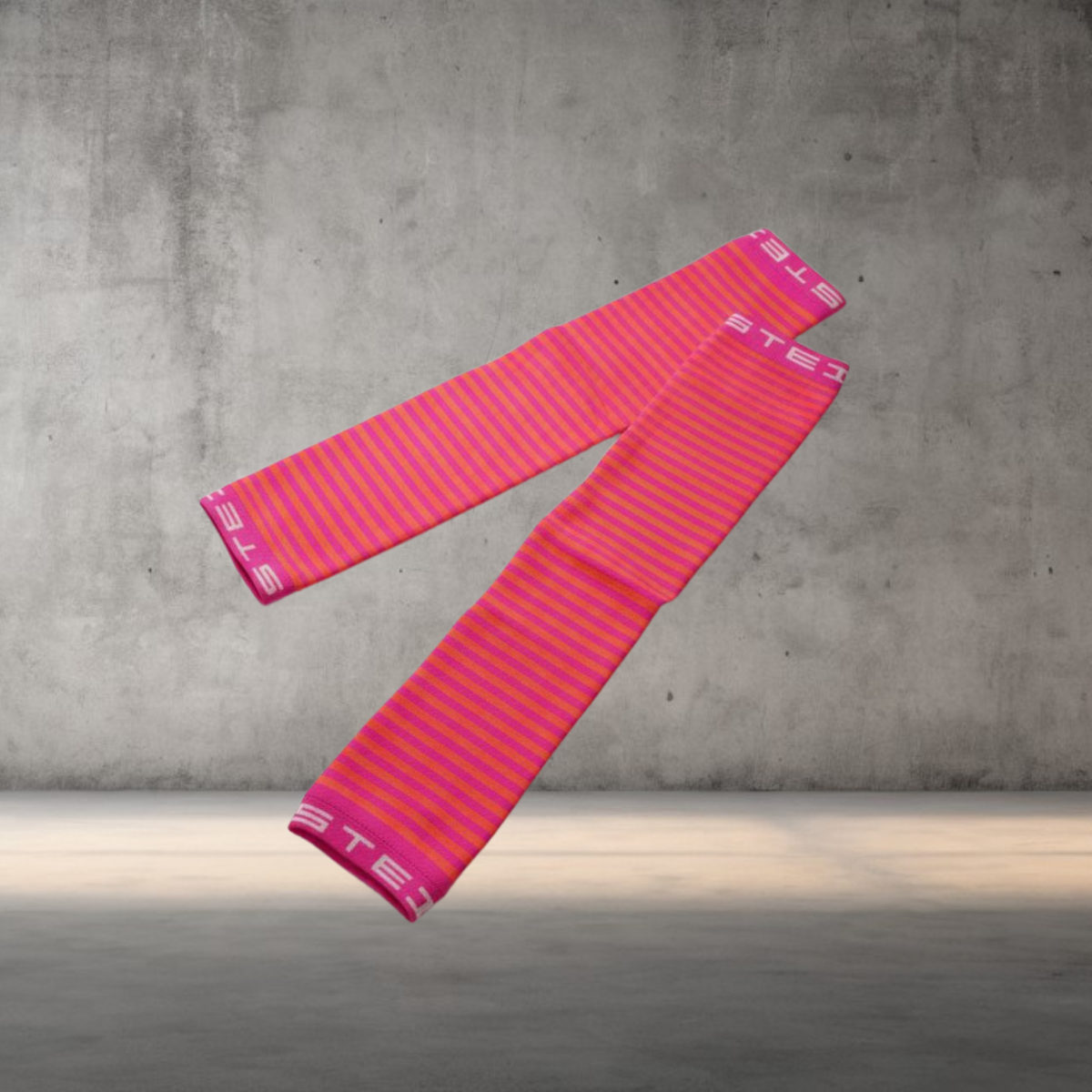 Steigen Pink Stripe Arm Socks