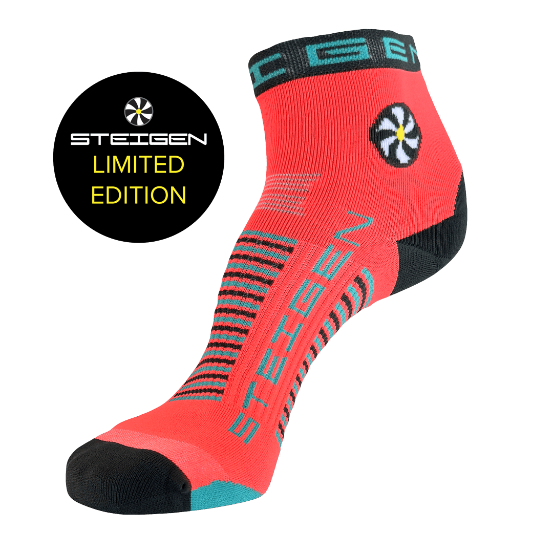Vector Red Running Socks ¼ Length